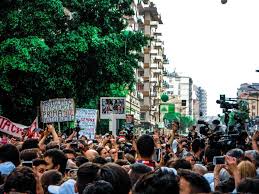 Il cancro mafioso risiede nello stato eterodiretto dall'estero, in particolare nei servizi di intelligence e nella burocrazia ai vertici delle istituzioni. Addiopizzo