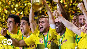 Eintracht frankfurt soll stark interessiert sein. Borussia Dortmund Gewinnt Den Dfb Pokal Sport Dw 27 05 2017