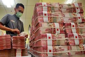 Jun 12, 2021 · buktinya,rupiah berhasil menguat 0,74% di minggu ini setelah ditutup di level rp 14.289 per dolar amerika serikat (as) pada jumat (11/6). Antisipasi Penukaran Uang Bni Siapkan Dana Rp67 Triliun