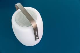 Speicherkarten slot für microsd (transflash). Outdoor Lautsprecher Und Leuchte Lucy Play Led Bluetooth