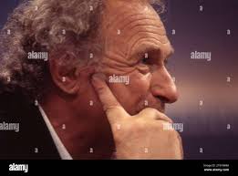 Der französische Schauspieler Pierre Richard in Cannes, Frankreich 1970er  Jahre. French actor Pierre Richard at Cannes, France 1970s. 24x36DiaV7  Stock Photo