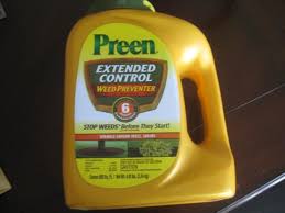 It blocks new weeds from growing for six months per application. Preen Extended Control Weed Preventer 4 93 Lb Covers 805 Sq Ft Walmart Com Walmart Com