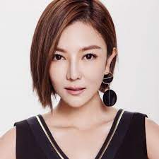 Credits (童冰玉 = tong bingyu; Celeb Profile