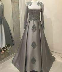 Padukan dengan kain satin atau sifon untuk memberi kesan glamour. 77 Ide Dress Kain Satin Gaun Pakaian Wanita Model Pakaian
