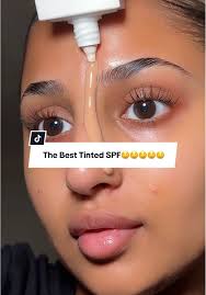 Achieve Glass Skin with Skin1004 Moisturizer