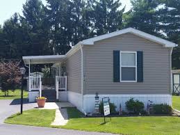 Redman Manufactured Home For Sale In Lancaster Pa Mobile Home Porch Mobile Home Landscaping Remodeling Mobile Homes