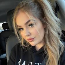 Rotini with Beef in Garlic Parmesan Velvety Sauce Ingredients: 1 lb (450 g)  ground beef 12 oz (340 g) rotini pasta 2 tbsp (30 ml) olive oil 4 cloves  garlic, minced 1