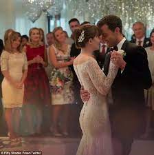 Dakota Johnson And Jamie Dornan Dance At Wedding In Fifty Shades Freed 50 Shades Freed Christian Gray Fifty Shades Fifty Shades