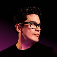 LinkedIn's new gaming features: A shift from genuine connections to  engagement scores