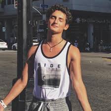 Aunque a veces esté ausente:) síganme en insta : Aristemo Emilio Osorio Revela Su Amor Platonico