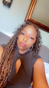 Hello from New Orleans. 57 old Gay man. Living my best simi retired life.