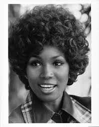 African American Black Actresses In Their 50s On This Date 14 Years Ago Actress Singer Teresa Graves Died From Burns Suffered In Hou African American Hairstyles African American Actress African Hairstyles