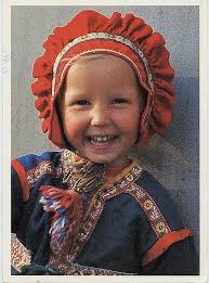 Lovely national costumes of the Swedish speakers in Finland. The music is  new but it is a minuet and the dance danced is old, Vöråmenuett.