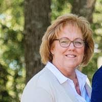 Dana Langille's Instagram, Twitter & Facebook