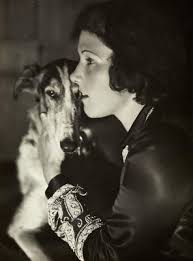 Earinna Germaine Krull 2020 Kopek Insan