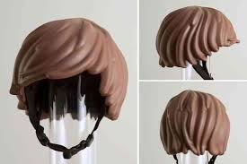 Un Surprenant Casque De Velo En Forme De Cheveux De Playmobil En 2020 Cheveux Playmobil Playmobil Casque Velo