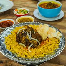 Makanan yang satu ini merupakan masakan khas dari timur tengah yang di populerkan oleh warga keturunan arab saudi yang telah menetap lama di indonesia. Pondok Nasi Kebuli Ibu Hanna Grab Id