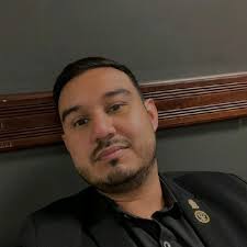 Viva México! 🇲🇽🎉 Saluden a Benito que anda muy mexicano con su moño 🤩