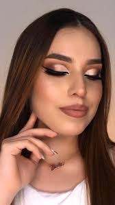 Beatriz Leiva's Instagram, Twitter & Facebook