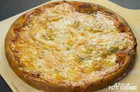 Recette De Pizza 4 Fromages Pizza Ai Quattro Fromaggi Recettes De Cuisine Pizza 4 Fromages Comment Faire Une Pizza
