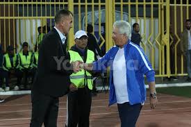 كشف حلمي طولان، المدير الفني السابق لناديي الزمالك وسموحة، عن تصرف حدث بينه وبين حسام حسن، المدير الفني وواصل مدرب سموحة السابق: Ø­Ù„Ù…ÙŠ Ø·ÙˆÙ„Ø§Ù† ÙŠØ³Ø¬Ù„ Ø³Ø§Ø¯Ø³ Ø§Ù†ØªØµØ§Ø±Ø§ØªÙ‡ Ø¹Ù„Ù‰ Ø§Ù„Ø²Ù…Ø§Ù„Ùƒ ÙŠÙ„Ø§ÙƒÙˆØ±Ø©