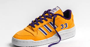 Viimeisimmät twiitit käyttäjältä adidas (@adidas). Lakers News Adidas Releasing Exclusive Kareem Abdul Jabbar Forum Low