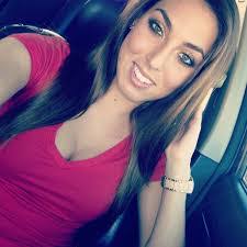 Amanda Schaad's Instagram, Twitter & Facebook