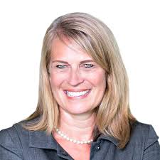 Shelley Gill's Instagram, Twitter & Facebook