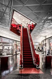 His leadership style and design direction transcends language barriers and cultural diaspora. Dc8bea15280719 5628ef6e6d584 Jpg 533 799 Shopping Mall Design Mall Design