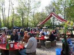 8 Quirky And Fun Restaurants In Connecticut Where Dining Is A Blast Connecticut Travel Cool Restaurant New England Travel