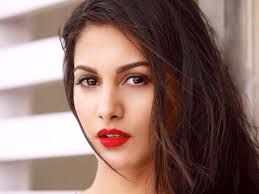 Latest amyra dastur photo 2017. Amyra Dastur Hq Wallpapers Amyra Dastur Wallpapers 43034 Oneindia Wallpapers