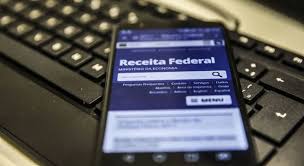 Segundo a receita federal, o primeiro lote deve contemplar contribuintes idosos ou portadores de doenças graves. Receita Libera Hoje Consulta Ao 1Âº Lote De Restituicao Do Ir 2019 Noticias R7 Economia