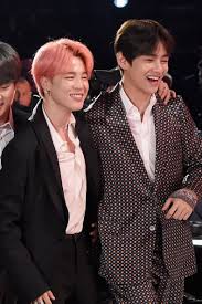 ~german~ •fiktive story• ×kim taehyung x reader ×bilder u. Lizzo Improvised A Song About Bts Members Jimin V Teen Vogue