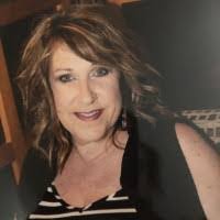 Billie Simpson's Instagram, Twitter & Facebook