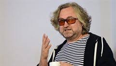 Aj napriek tomu, že zomrel už 12. Dve Davky Uz Od Nej Nazivo Nikdy Nezazni Zemrel Herec Miroslav Kaman Esenbak Z Filmu Pelisky Lide Lidovky Cz