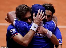 He won the doubles title at the 2015 us open along with nicolas mahut. Nicolas Mahut And Pierre Herbert Keep France S Davis Cup Hopes Alive Daily Mail Online