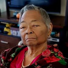 Sallie Carr's Instagram, Twitter & Facebook