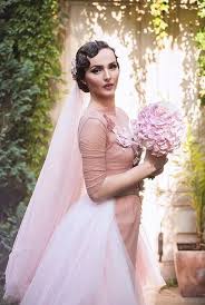 Pin By Corrie Kuipers On Vintage Fashion Idda Van Munster Wedding Dresses Blush Retro Wedding Dresses Wedding Reception Outfit