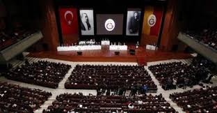 Adayların neredeyse belli olduğu seçim öncesi sarı kırmızılı taraftarlar da seçimi merakla bekliyor. 4 Aday Var Diger Surprizler Ise Galatasaray In Baskan Adaylari Web Aslan Galeri