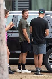Zac efron is surrounded by loved ones filming a show he cares deeply about, and you're online obsessing over an edited version of his face without any understanding as to why what is or isn't happening because you don't know him. Celeb Photos Zac Efron Debuts New Face Page 11 Celebria Atrl