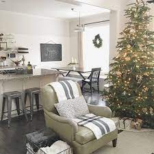 Emily Lex On Instagram Keeping Things A Bit More Minimal This Time Around See The Tour Today On The Blog Christmas H Home Decor Jones Design Company Home 142 east 50th street new york, ny 10244.