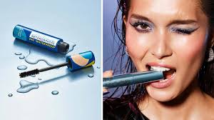 13 Best Mascaras For Sensitive Eyes, According To Dermatologist