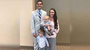Jill Duggar Pregnancy Fans Think They See A Baby Bump Hidden In Easter Picture Youtube