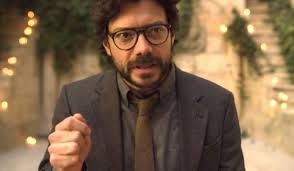 La casa di carta (o casa de papel che dir si voglia) parla di una rapina. La Casa Di Carta Cast Ecco Gli Attori E Personaggi