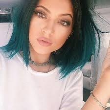 16 Celebrities Who Really Need To Change Their Instagram Poses Kylie Jenner Hair Jenner Hair Green Hair