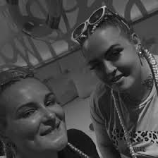 Tara Doheny (tazie91)