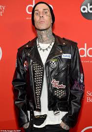 Kourtney kardashian travis barker © photo news / belga. Kourtney Kardashian Gets Nostalgic For Travel As She Posts Throwback In Pink Bikini From 1994 Daily Mail Online