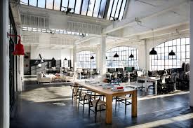 Another fabulous movie house thanks to the talents of nancy meyers! Tour The Set Of Nancy Meyers S Film The Intern Style At Home