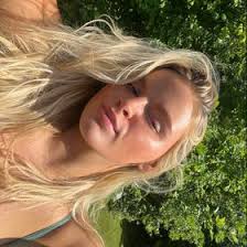 Tessa Dunlap's Instagram, Twitter & Facebook