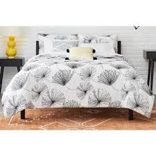… by contrast a queen consort emperorbut the emperors and empresses are always higher in rank and honor than the kings and queens. Stylewell Sweeney 5 Piece White Black Floral Full Queen Comforter Set Fa94630 Fq The Home Depot